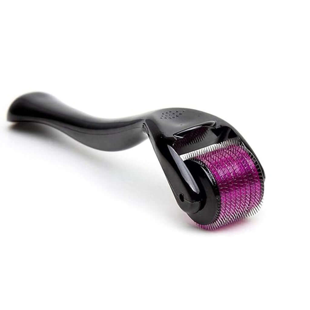 LumiPuro – Mikroneulausrulla Kasvoille ja Vartalolle, musta ja violetti derma roller, ergonominen kahva.